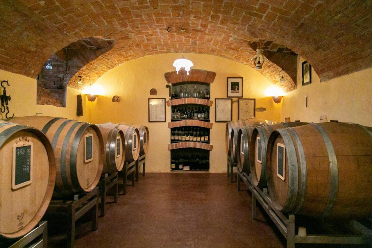 Ca Trifolera Barbaresco - Romantico Cascinale Con Antica Cantina Nel Cuore Delle Langhe - Degustazione Vini Nella Nostra Cantina Esterno foto